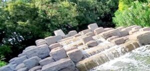【岡山県笠岡市公園水遊び】十一番町緑道 水にふれる広場(じゅういちばんまちりょくどうみずにふれるひろば)