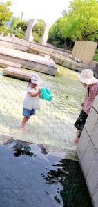 【岡山県笠岡市公園水遊び】十一番町緑道 水にふれる広場(じゅういちばんまちりょくどうみずにふれるひろば)