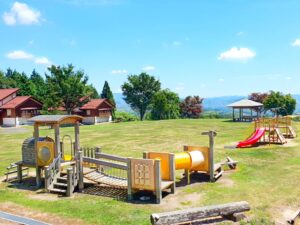【岡山県勝田郡奈義町】山野草公園/那岐山麓 山の駅（さんやそうこうえん/なぎさんろくやまのえき）【水遊び/コテージ宿泊】