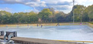 【岡山県津山市】アイスランド津山【屋外スケートリンク】