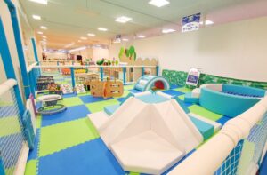【兵庫県神戸市遊び場】キッズランドUS神戸大久保店（こうべおおくぼてん）【全天候型室内キッズスペース/ゲーセン】