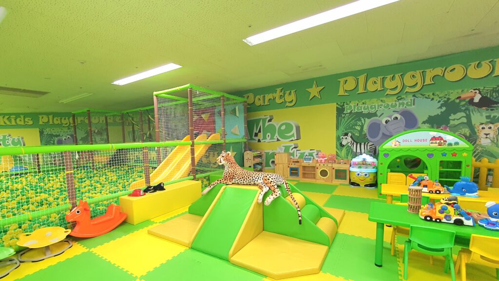 【岡山県高梁市】The Kidsゆめタウン高梁店（ザキッズたかはし）【全天候型室内遊び場/屋内遊園地/キッズスペース/アピナ/クレゲ】
